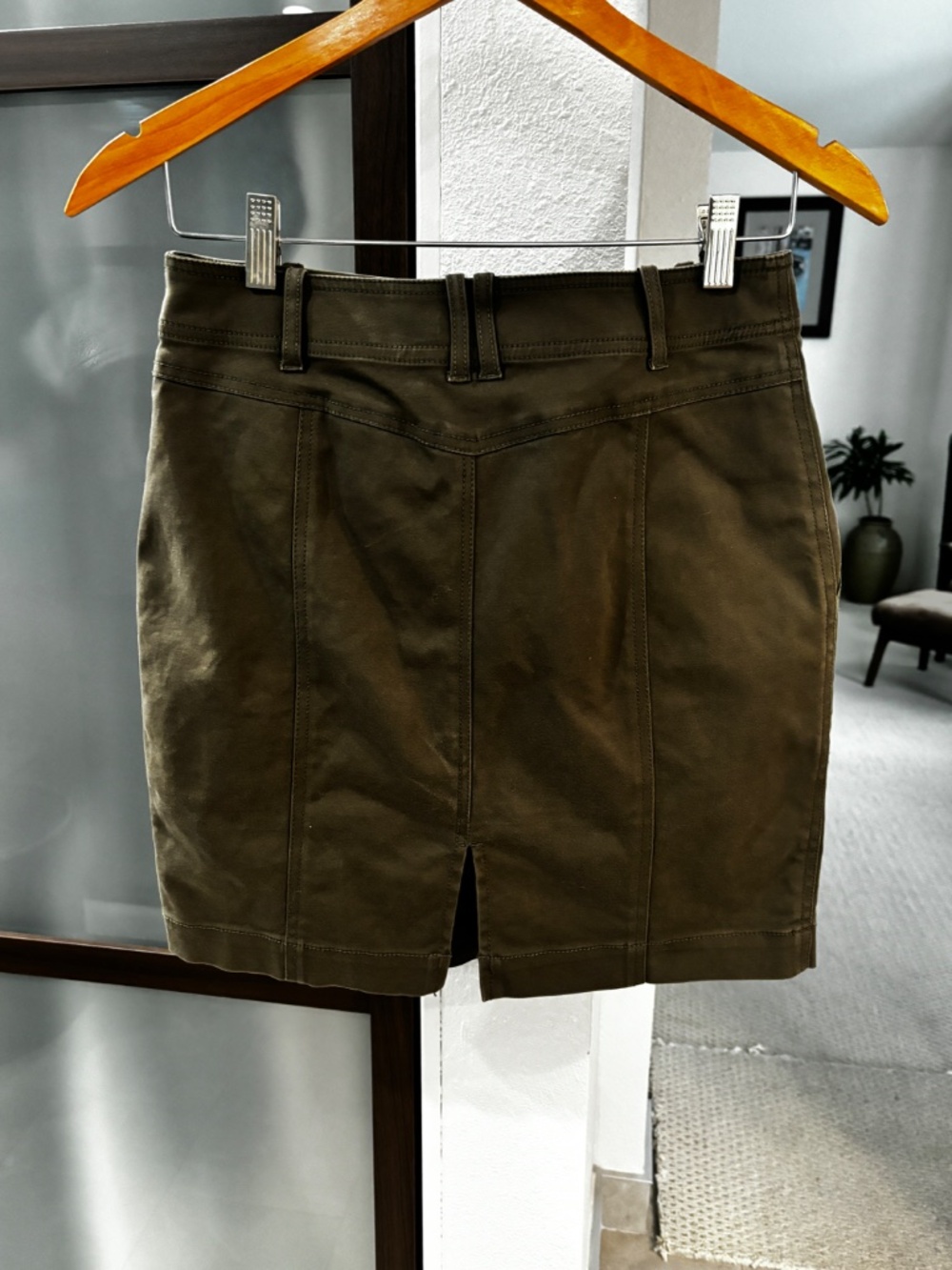 Club Monaco Mini Skirt - Olive/Army Green Size 6 - Picture 3 of 8